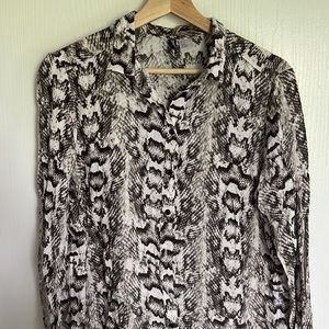 Hm snake print shirt nwot size 6